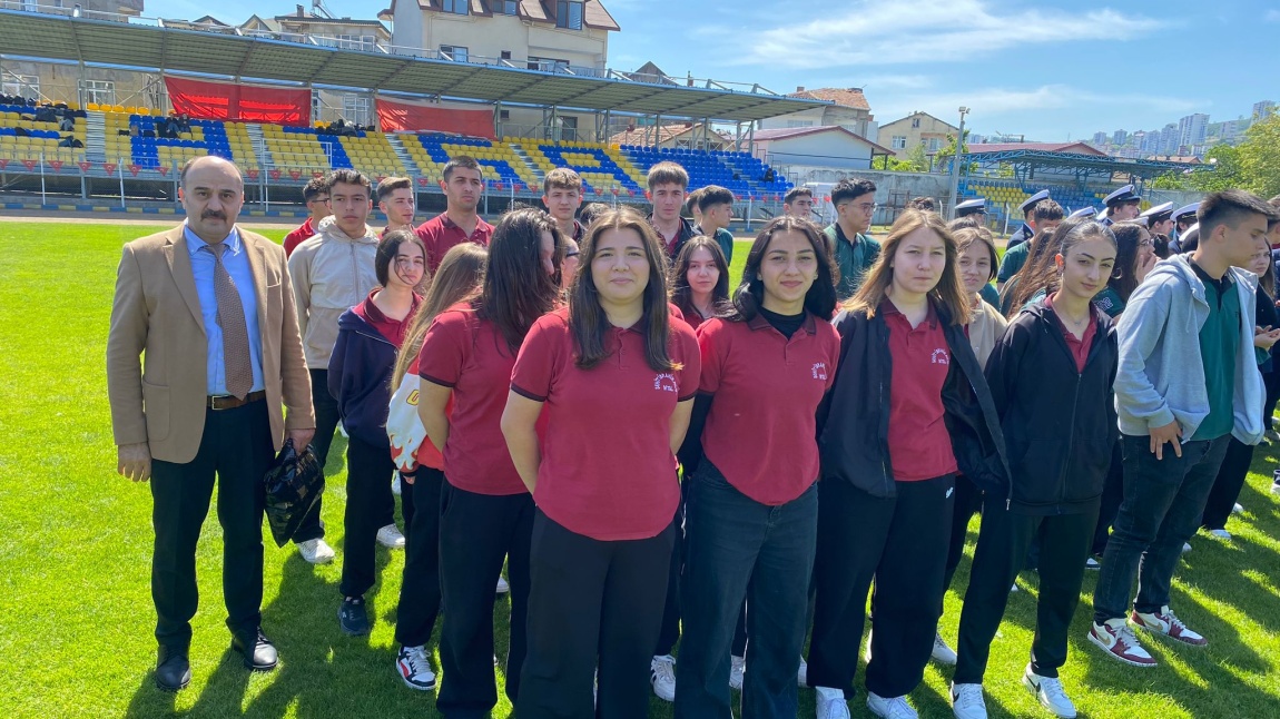 Okulumuzda, 19 Mayıs Atatürk'ü Anma, Gençlik ve Spor Bayramı programı yapıldı.